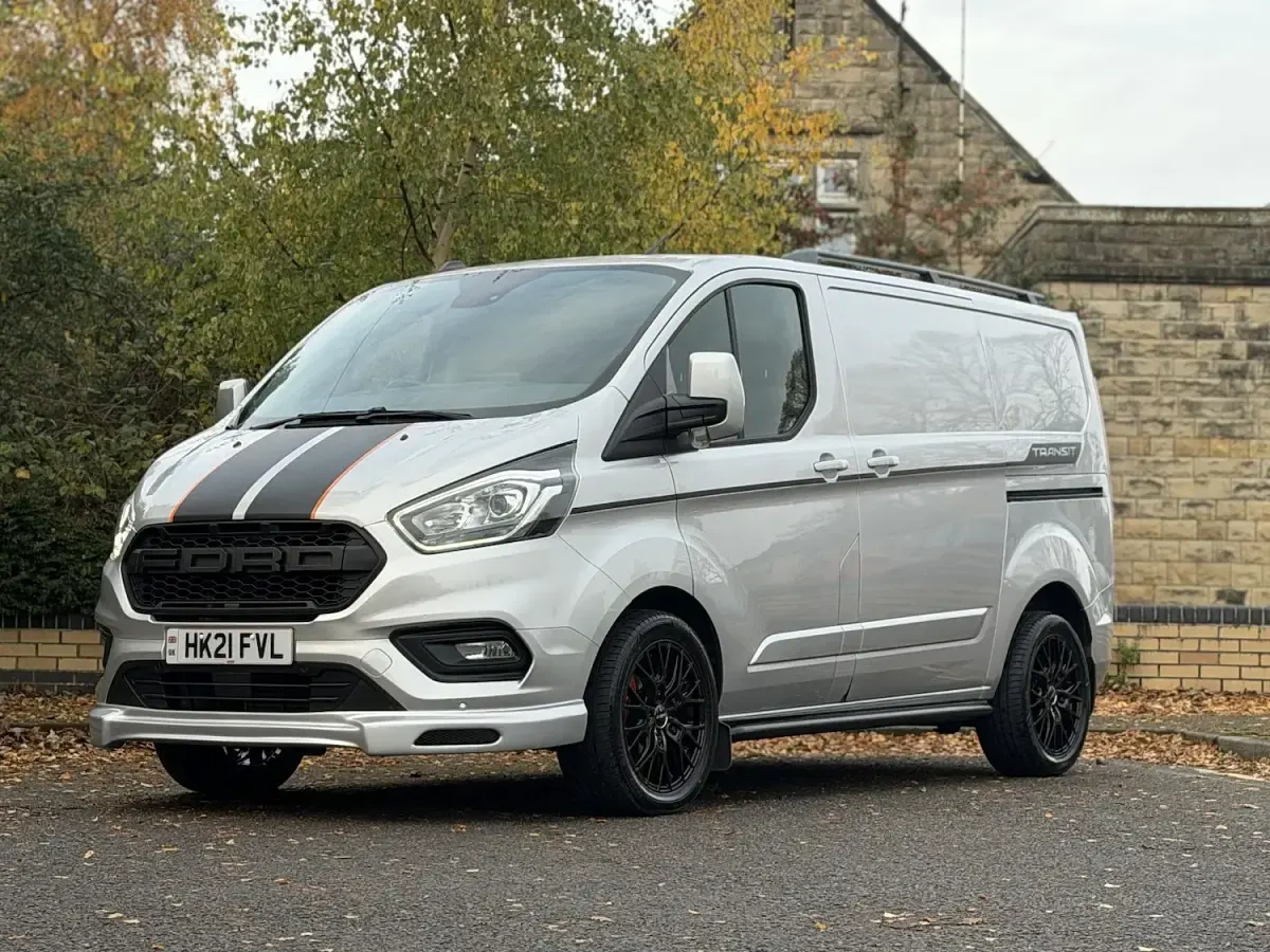 Used Ford Transit Custom Limited 130 HP (95 kW) 2021 Silver Van
