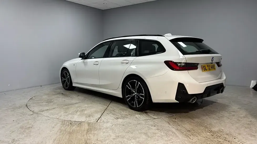 Used BMW 320 M Sport 181 HP (133 kW) 2023 White Estate