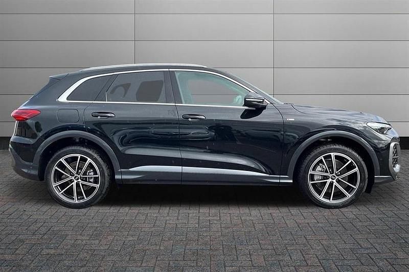Used Audi Q5 S-Line 204 HP (150 kW) 2025 Mythos black SUV