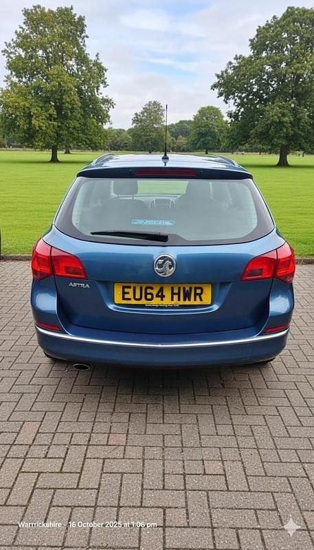 Used Vauxhall Astra Design Edition 2019 Blue Estate