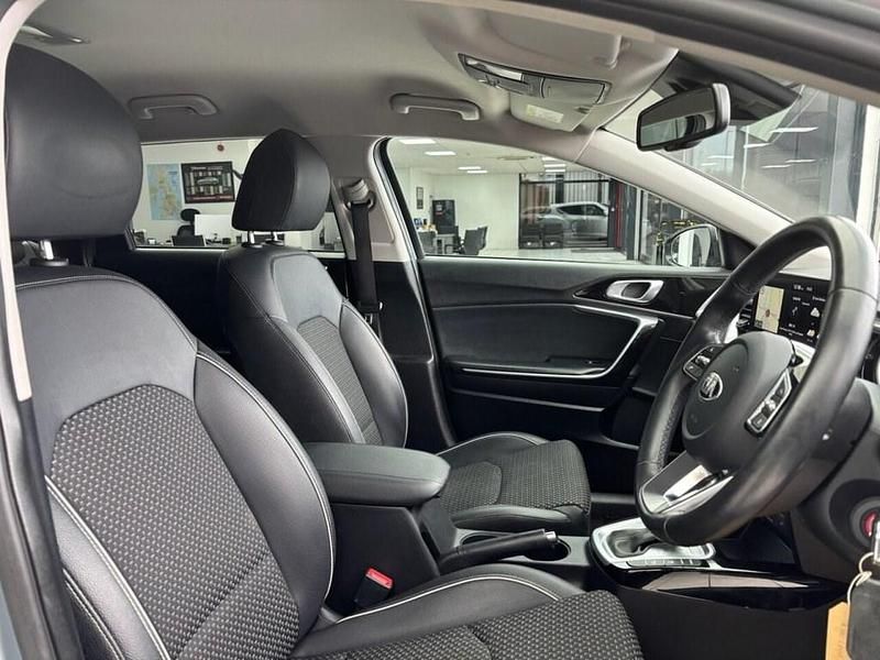 Used Kia Ceed Sportswagon 138 HP (101 kW) 2020 Silver Estate