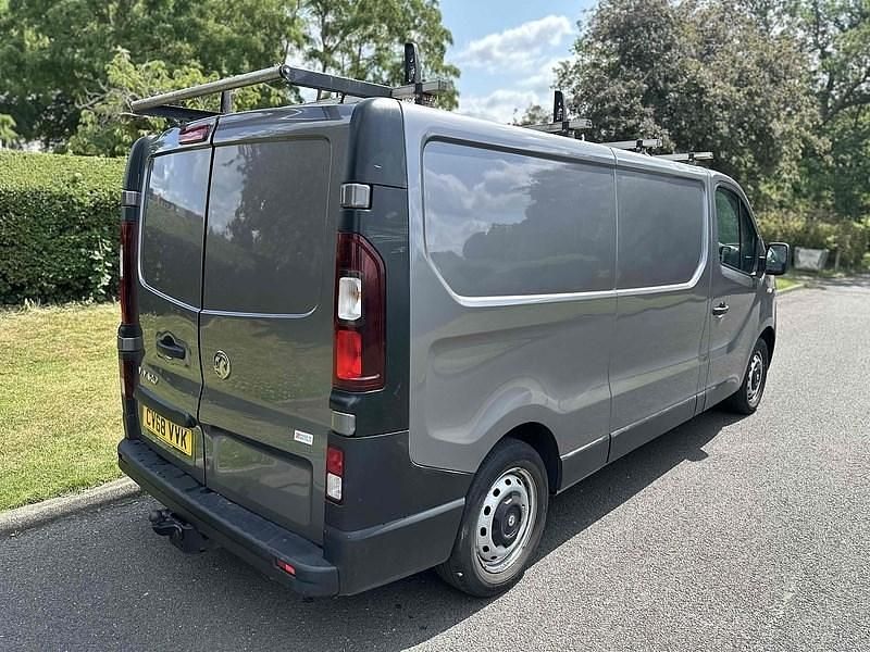Used Vauxhall Vivaro 120 HP (88 kW) 2018 Grey MPV