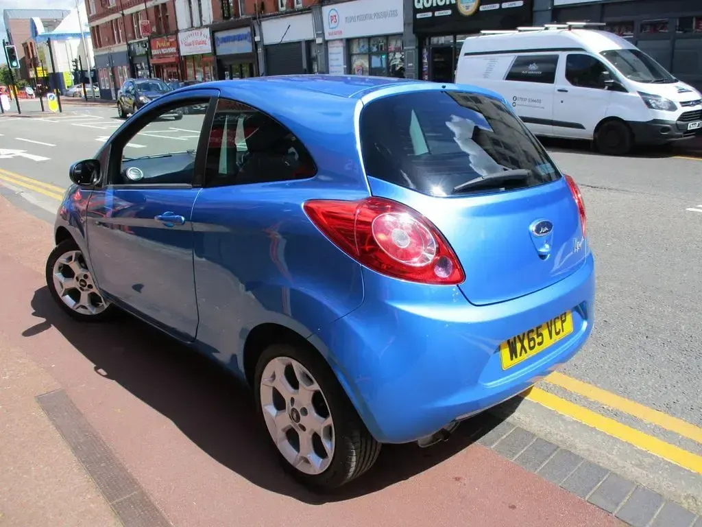 Used Ford Ka Zetec 69 HP (50 kW) 2015 Blue Hatchback