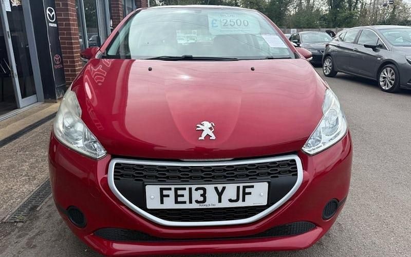 Usado Peugeot 208 Access 68 HP (50 kW) 2013 Vermelho Citadino