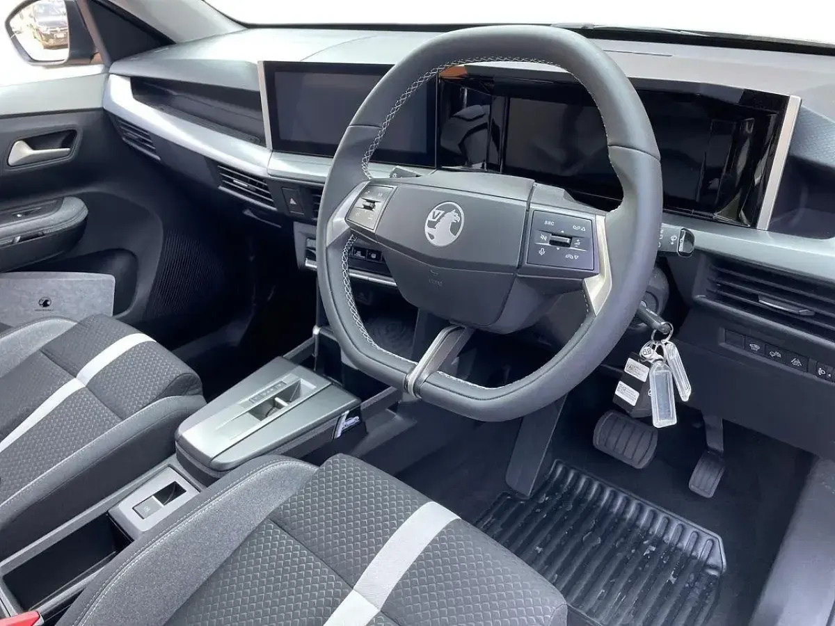 New Vauxhall Frontera GSe 108 HP (79 kW) 2026 Green SUV