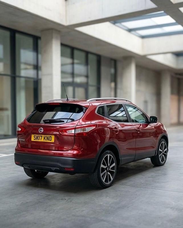 Used Nissan Qashqai Tekna 2017 Red SUV