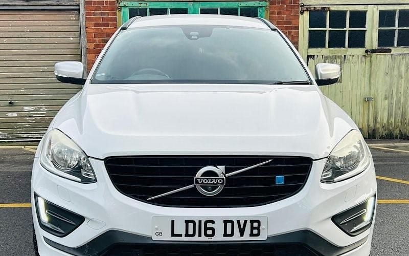 Used Volvo XC60 R-Design 190 HP (139 kW) 2016 White SUV