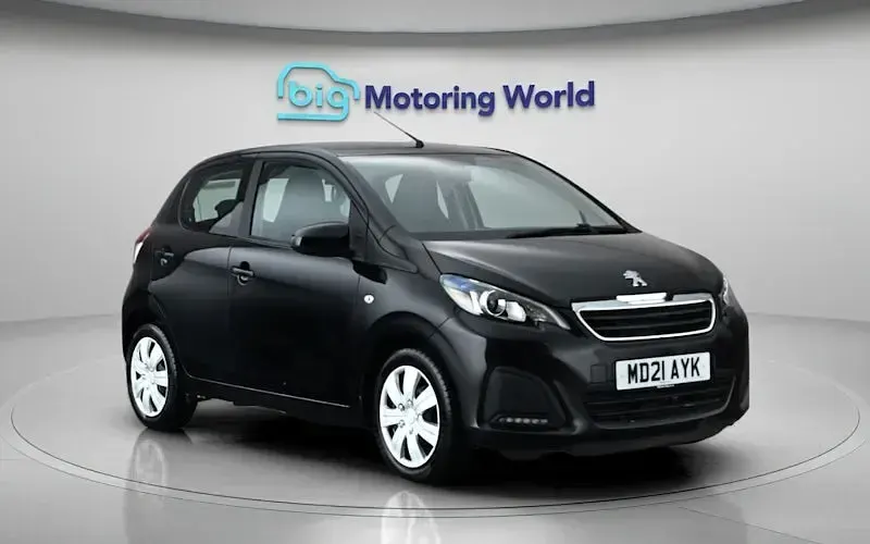 Used Peugeot 108 Active 72 HP (52 kW) 2021 Black Hatchback