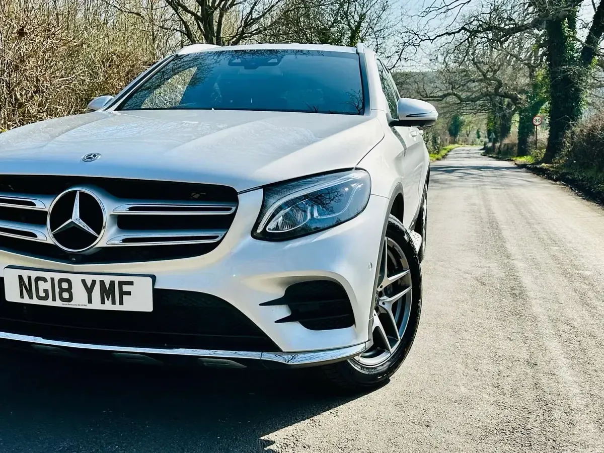 Używany Mercedes GLC250 AMG line 211 KM (155 kW) 2018 Srebrny SUV