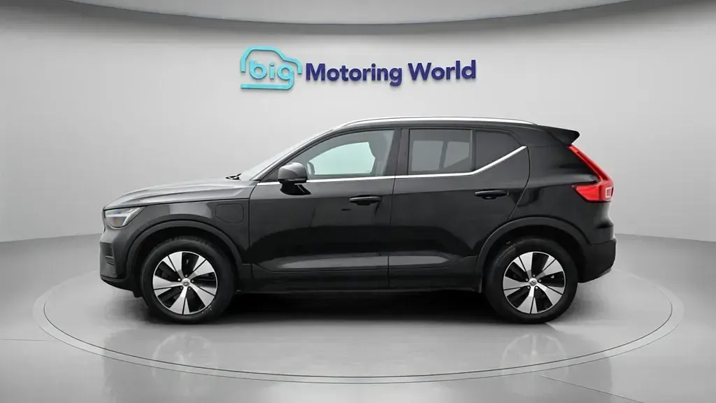 Usado Volvo XC40 Core 211 HP (155 kW) 2022 Preto SUV