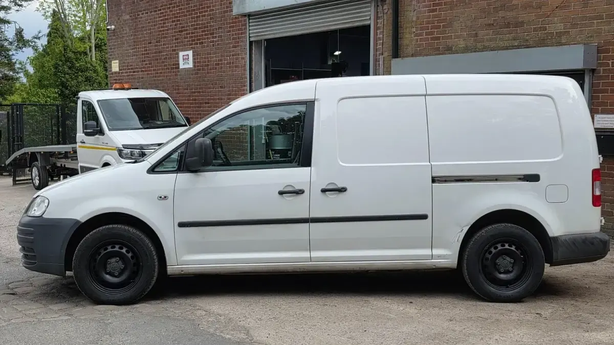 Usado VW Caddy Maxi 104 HP (76 kW) 2010 Branco Monovolume