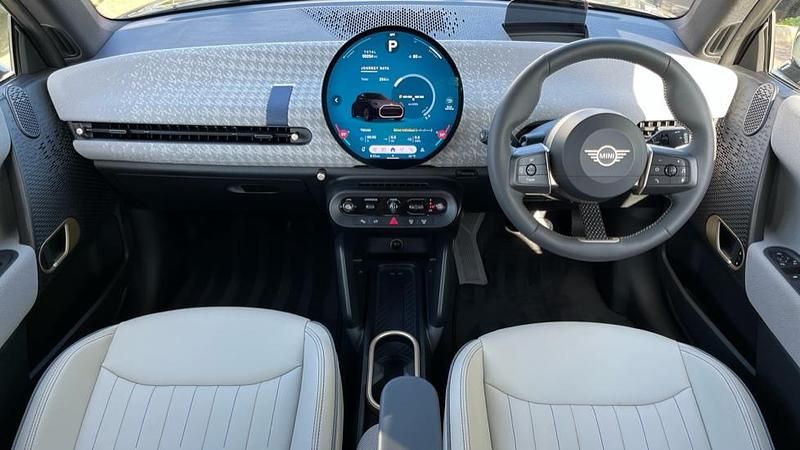 Nowe Mini Cooper SE Hatch 158 kW (215 KM) 2026 Czarny Hatchback