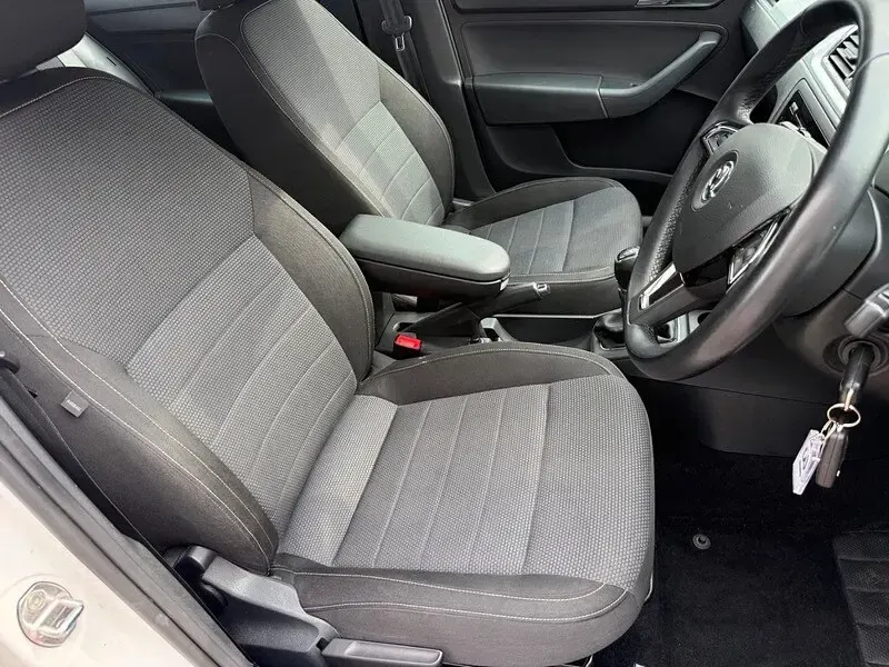 Used Skoda Rapid Elegance 105 HP (77 kW) 2014 White Hatchback