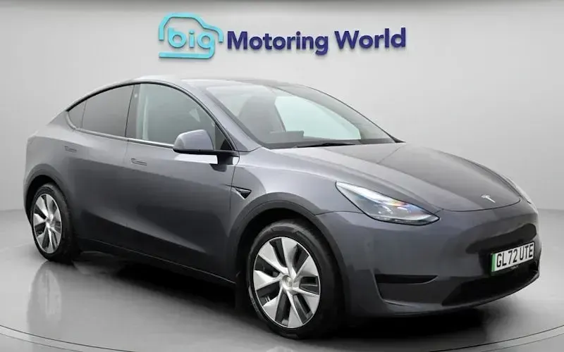 Used Tesla Model Y Standard Range 219 kW (299 HP) 2024 SUV