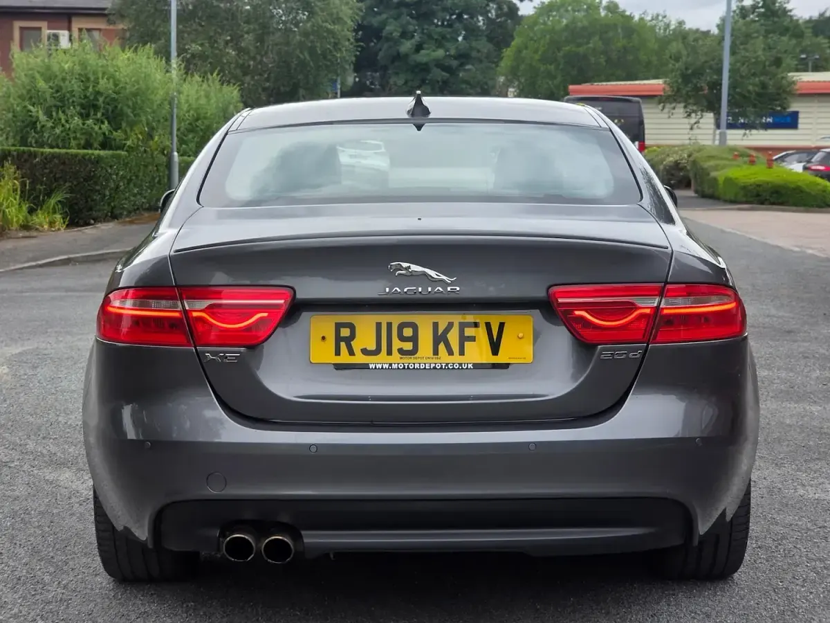 Used Jaguar XE R-Sport 180 HP (132 kW) 2019 Grey Sedan