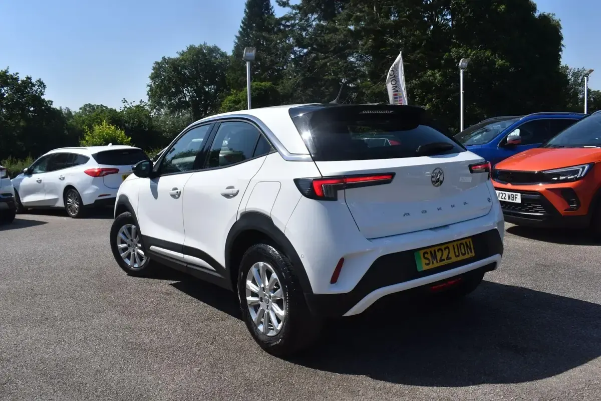 Used Vauxhall Mokka 100 kW (136 HP) 2022 White SUV