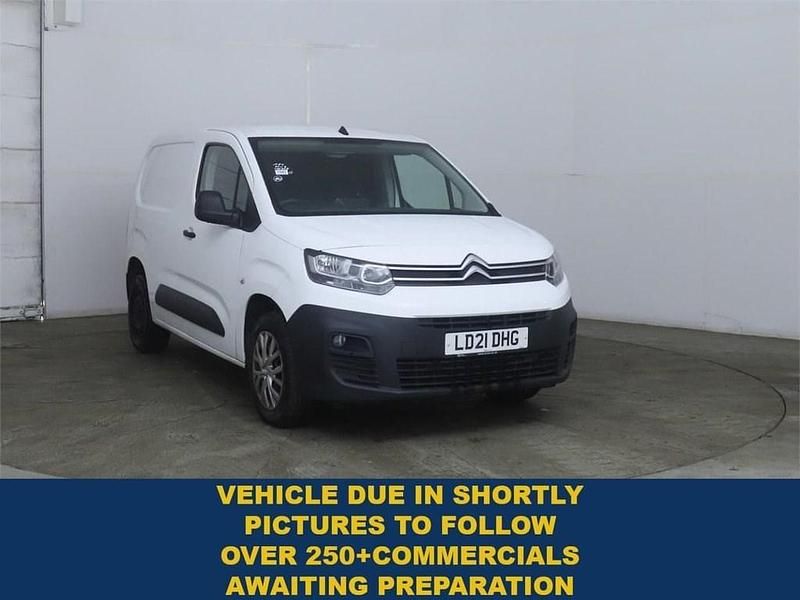 Used Citroën Berlingo 100 HP (73 kW) 2021 White MPV
