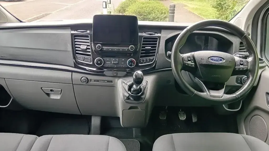 Used Ford Tourneo Zetec 105 HP (77 kW) 2020 Silver MPV
