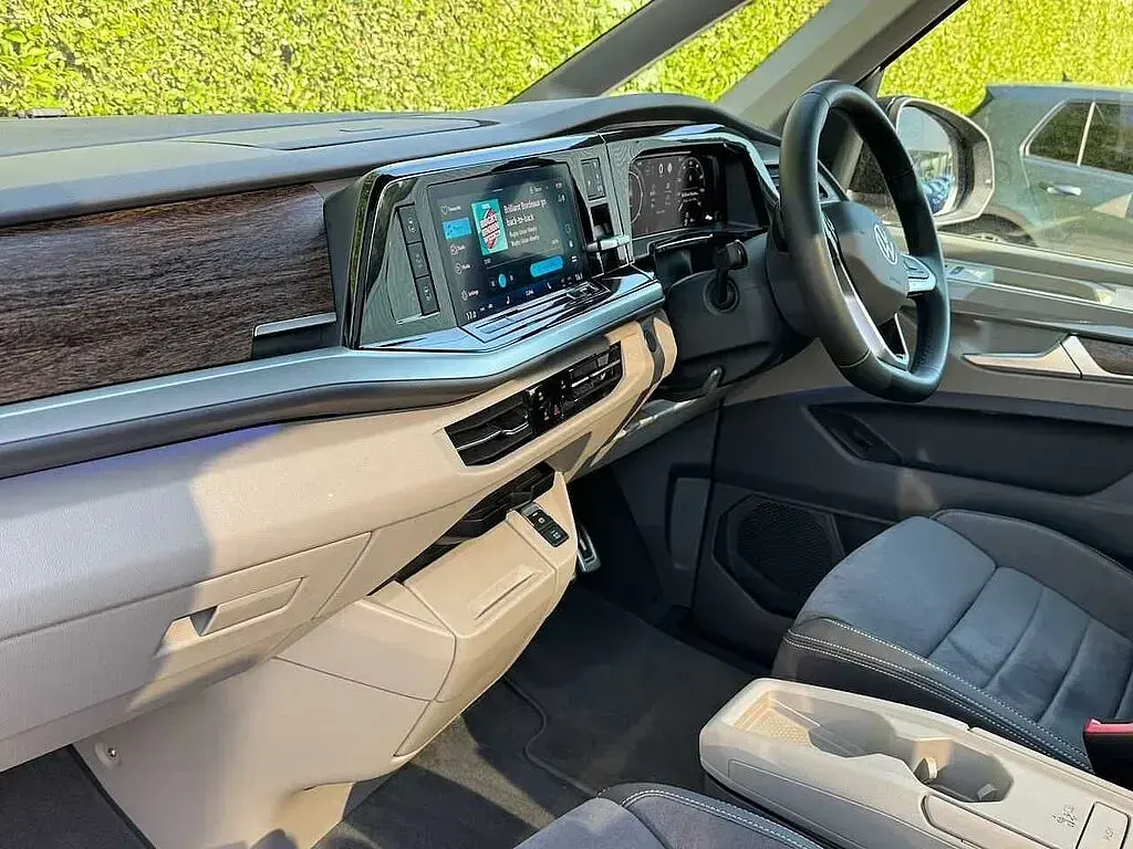 Used VW Multivan 150 HP (110 kW) 2025 MPV