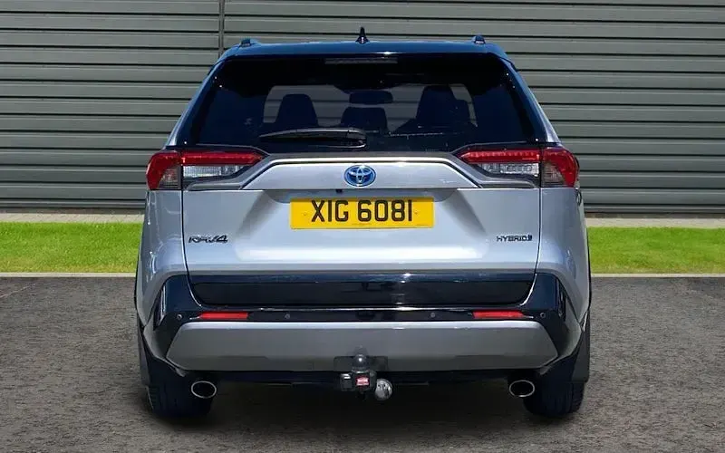 Używany Toyota RAV4 218 KM (160 kW) 2023 SUV