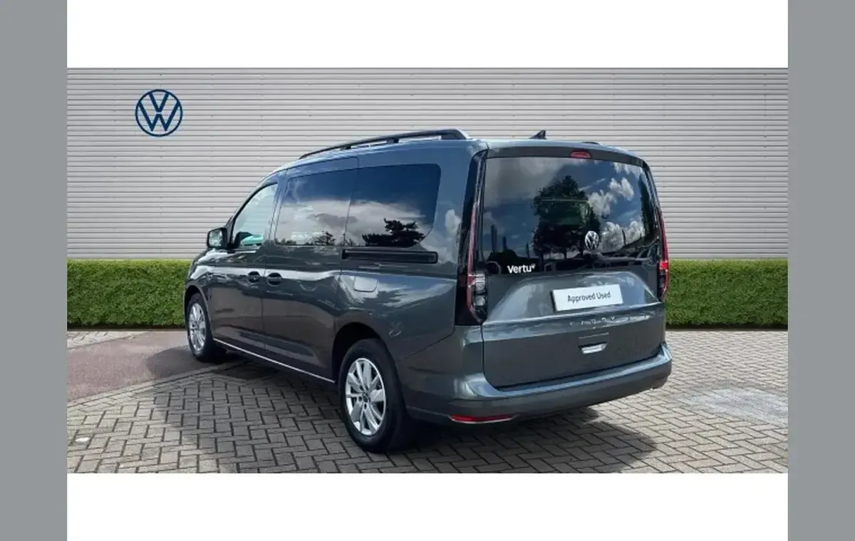 Used VW Caddy Maxi Life 122 HP (89 kW) 2023 Grey MPV