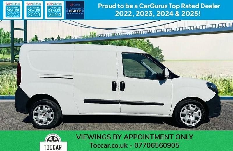 Used Fiat Doblò S 2021 White MPV