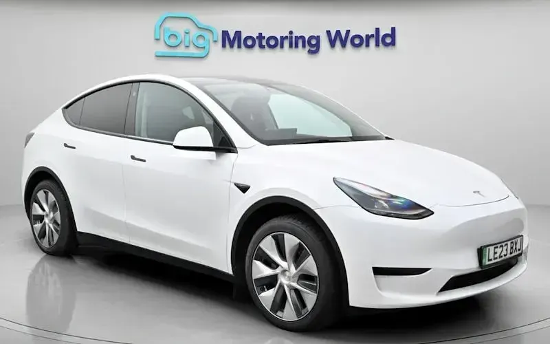 Used Tesla Model Y Standard Range 219 kW (299 HP) 2023 SUV