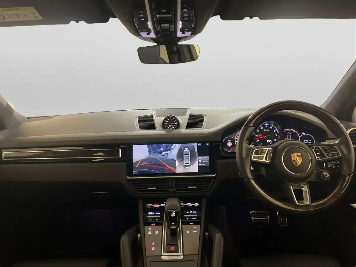 Usado Porsche Cayenne Turbo 550 HP (404 kW) 2019 Preto SUV
