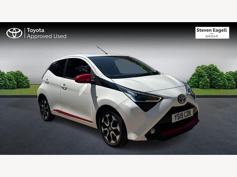 White Used 2019 Toyota Aygo Trend Hatchback | £8,950 (A bit pricey) - Image 1/3