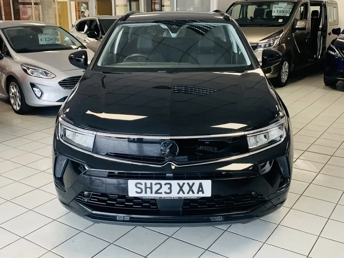 Used Vauxhall Grandland X 130 HP (95 kW) 2023 Black SUV