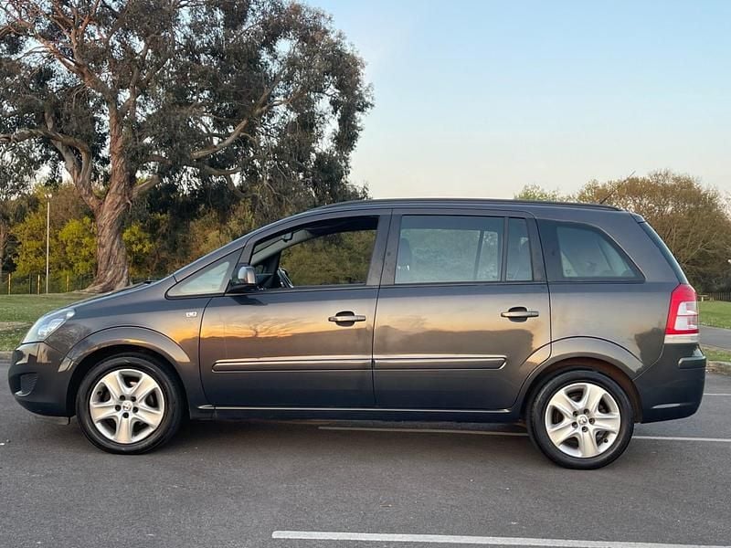 Used Vauxhall Zafira 2013 Grey MPV