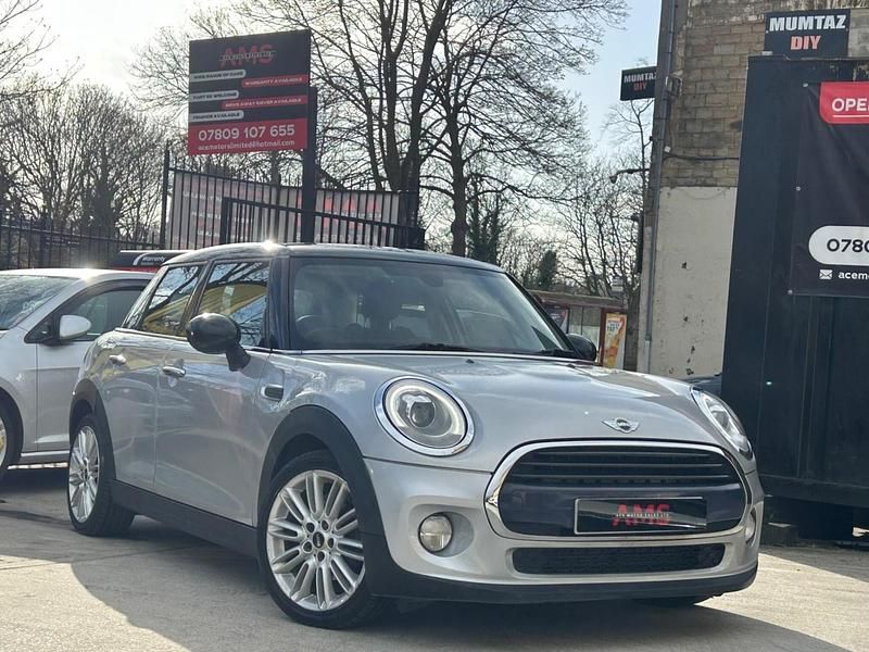 Used Mini Cooper D Hatch 2016 Silver Hatchback