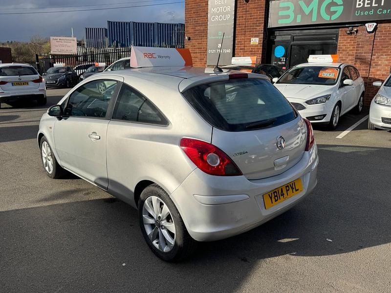 Used Vauxhall Corsa Excite 65 HP (47 kW) 2014 Silver Hatchback