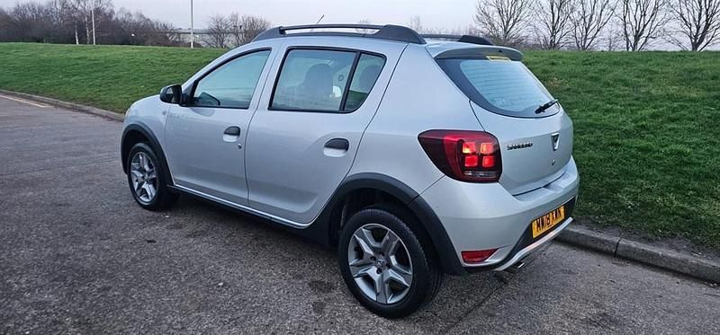 Used Dacia Sandero Stepway Ambiance 90 HP (66 kW) 2018 Silver Hatchback