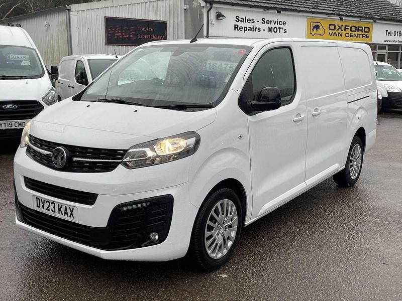 Used Vauxhall Vivaro 2023 White MPV
