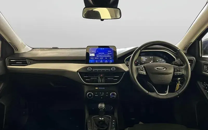 Usado Ford Focus Zetec 120 HP (88 kW) 2020 Azul Citadino