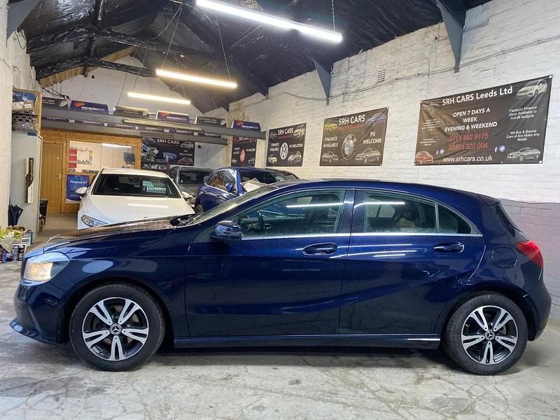 Used Mercedes A180 SE 2018 Blue Hatchback