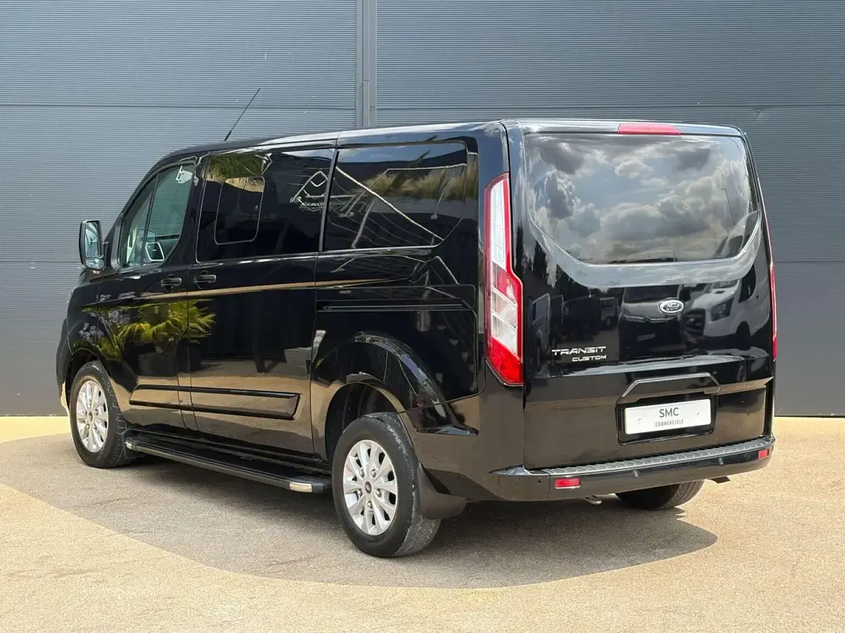 Used Ford Transit Custom Limited 185 HP (136 kW) 2020 Black Van