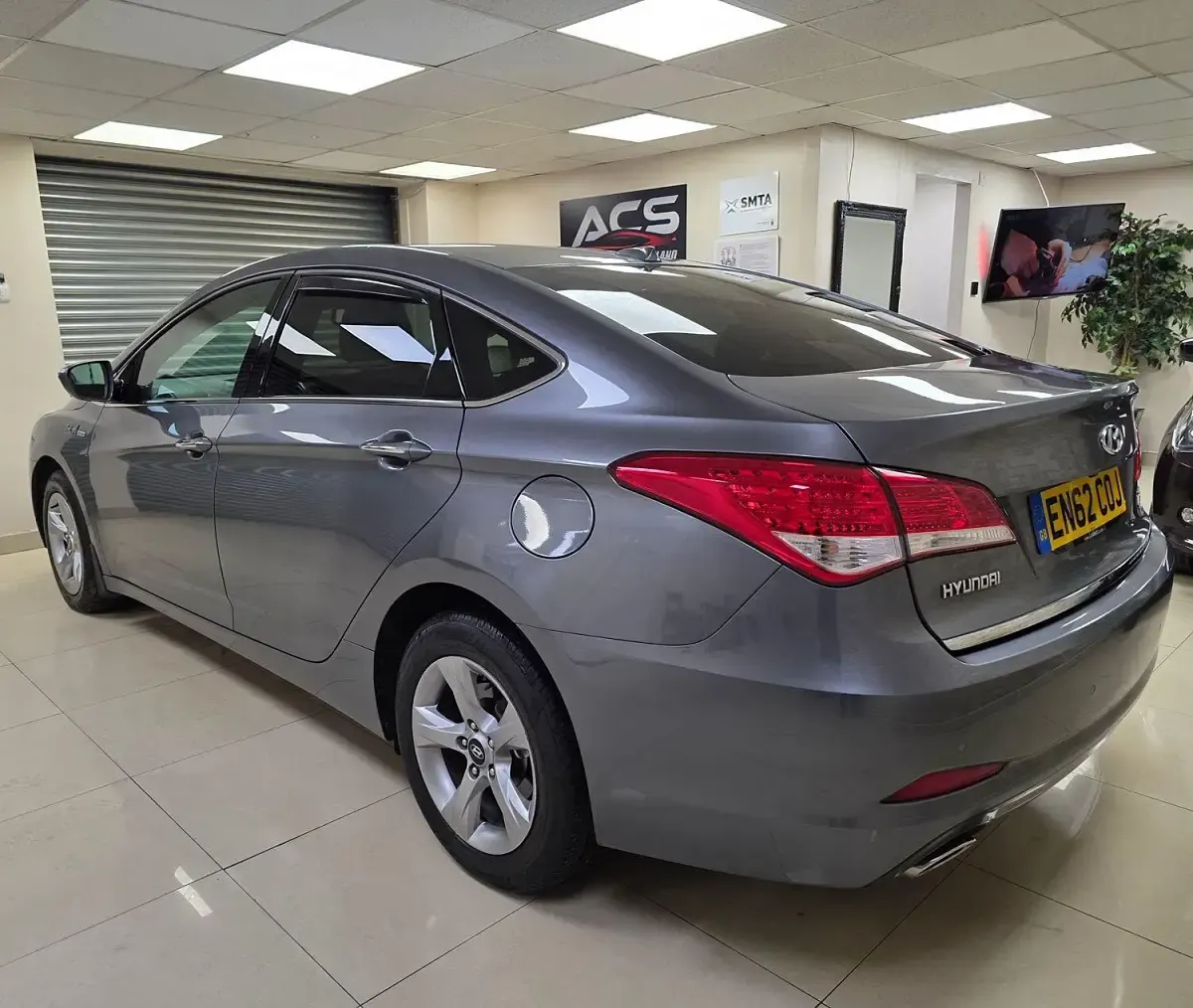 Used Hyundai i40 Style 136 HP (100 kW) 2012 Silver Sedan