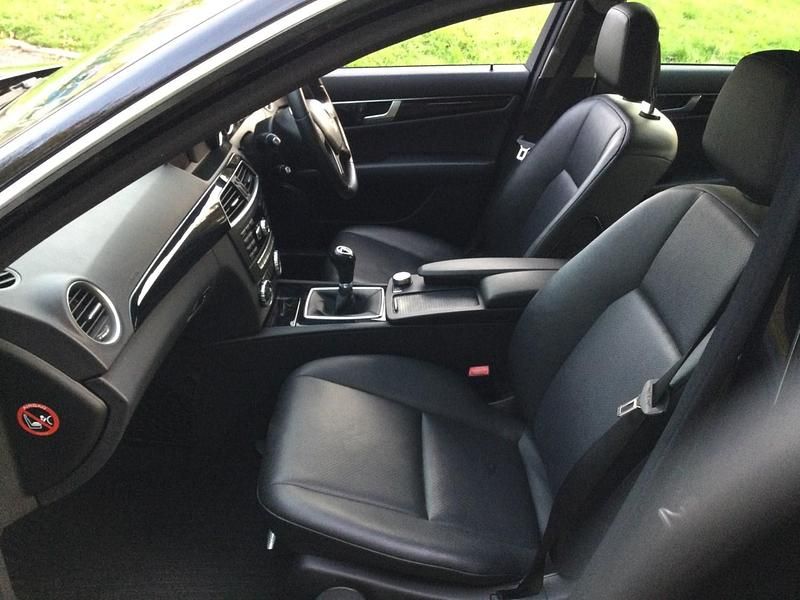 Used Mercedes C200 Executive 2013 Black Sedan