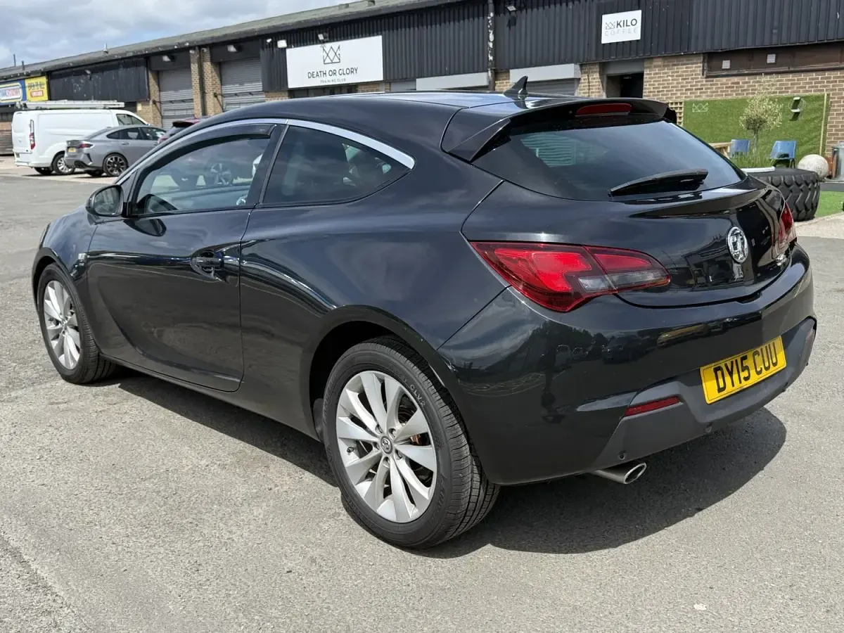 Used Vauxhall Astra GTC SRi 2015 Black Coupe
