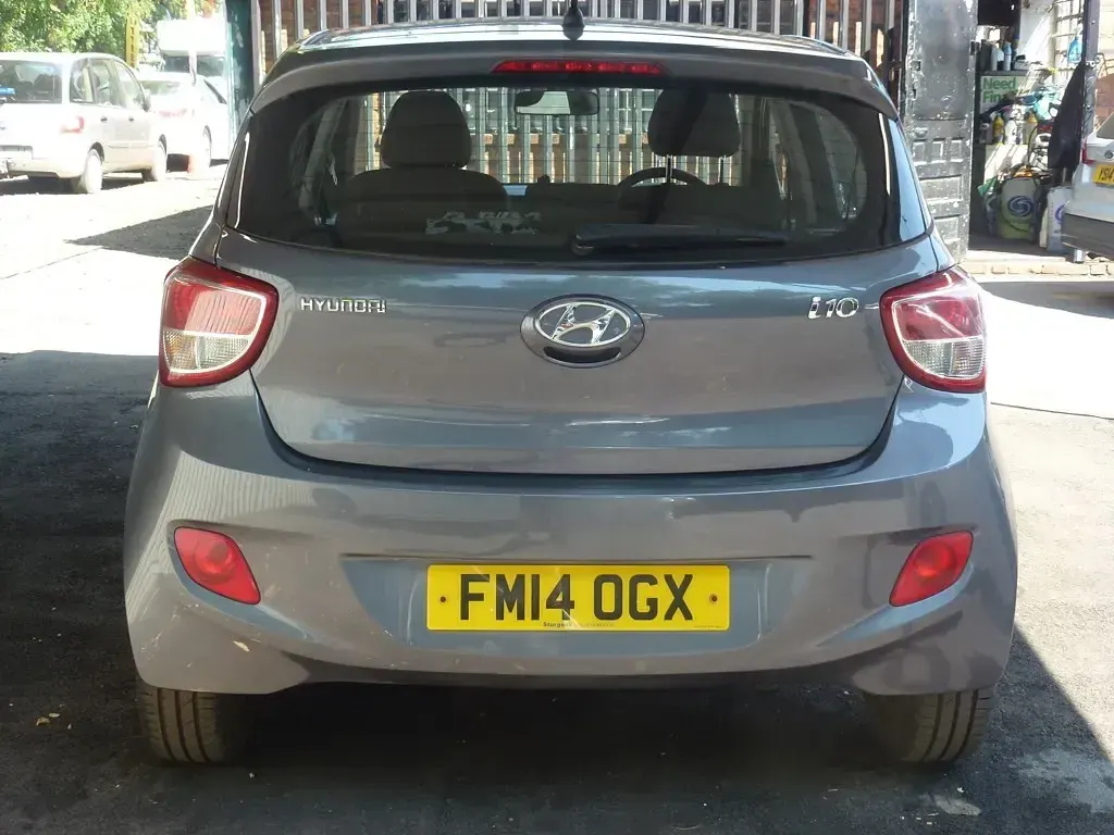 Used Hyundai i10 SE 66 HP (48 kW) 2014 Grey Hatchback