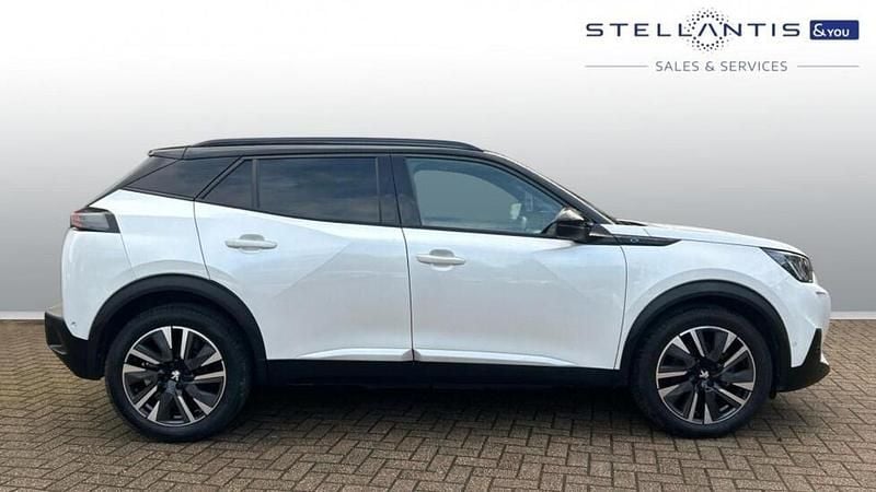 Used Peugeot e-2008 Premium 98 kW (134 HP) 2023 White SUV