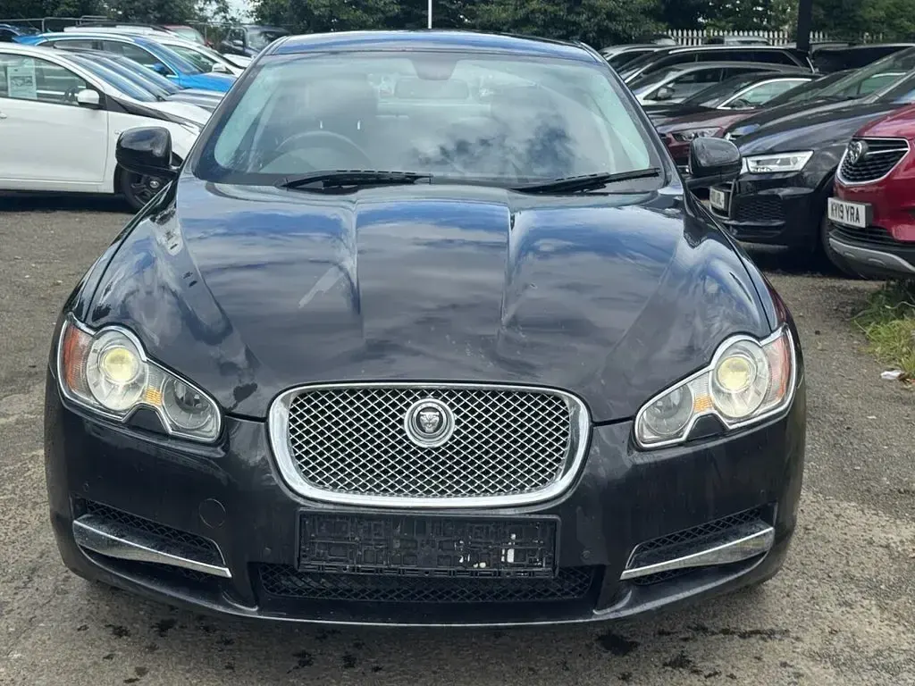Used Jaguar XF Portfolio 240 HP (176 kW) 2011 Grey Sedan