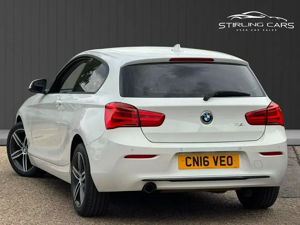 Used BMW 118 Sport Line 136 HP (100 kW) 2016 White Hatchback
