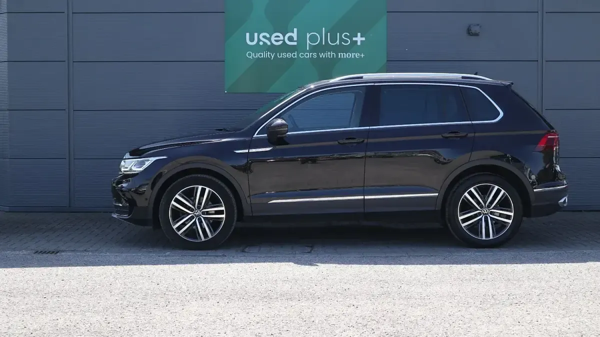 Used VW Tiguan Elegance 150 HP (110 kW) 2023 Black SUV