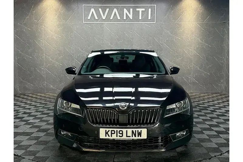 Used Skoda Superb SportLine 272 HP (200 kW) 2019 Black Hatchback