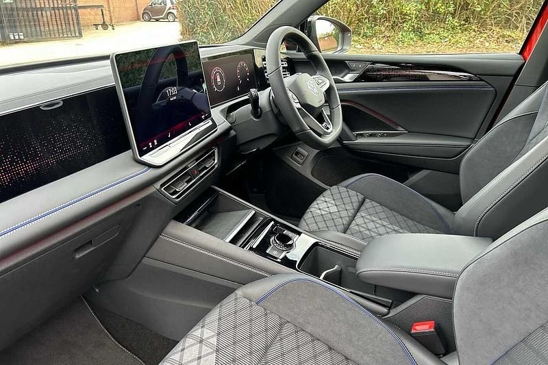 Used VW Tiguan R-line 2025 Red SUV