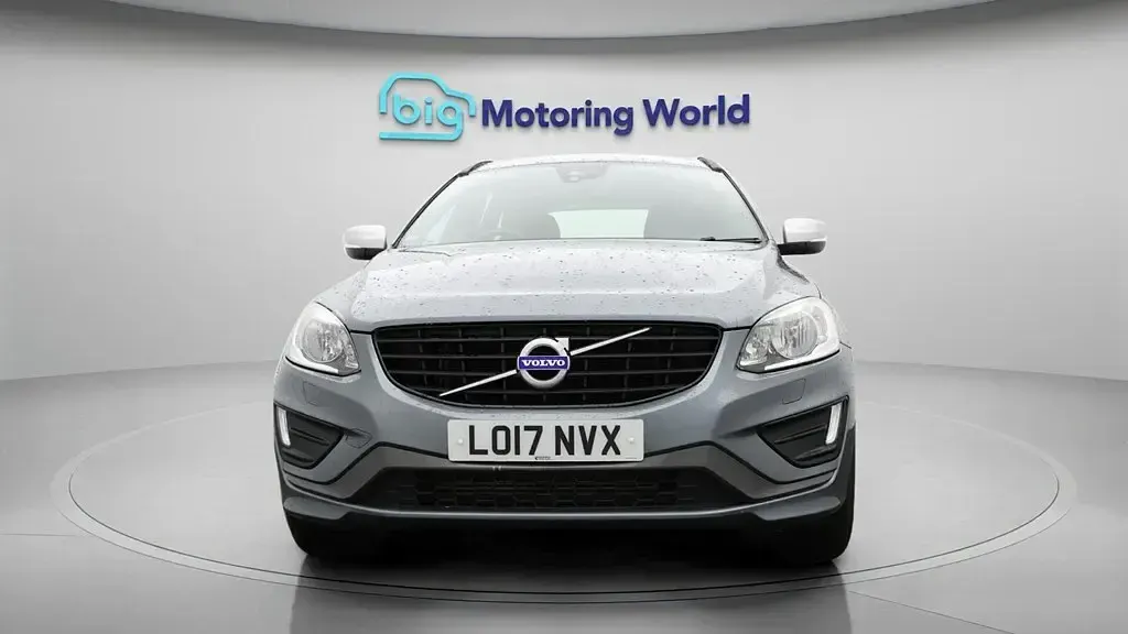 Used Volvo XC60 R-Design 190 HP (139 kW) 2017 Grey SUV