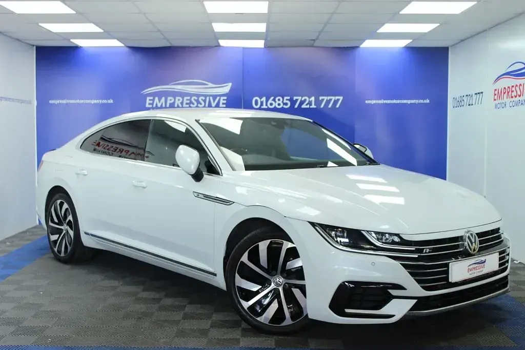 Used VW Arteon R-line 150 HP (110 kW) 2018 White Hatchback